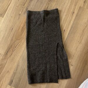 Heartloom Charcoal Knit Pencil Skirt